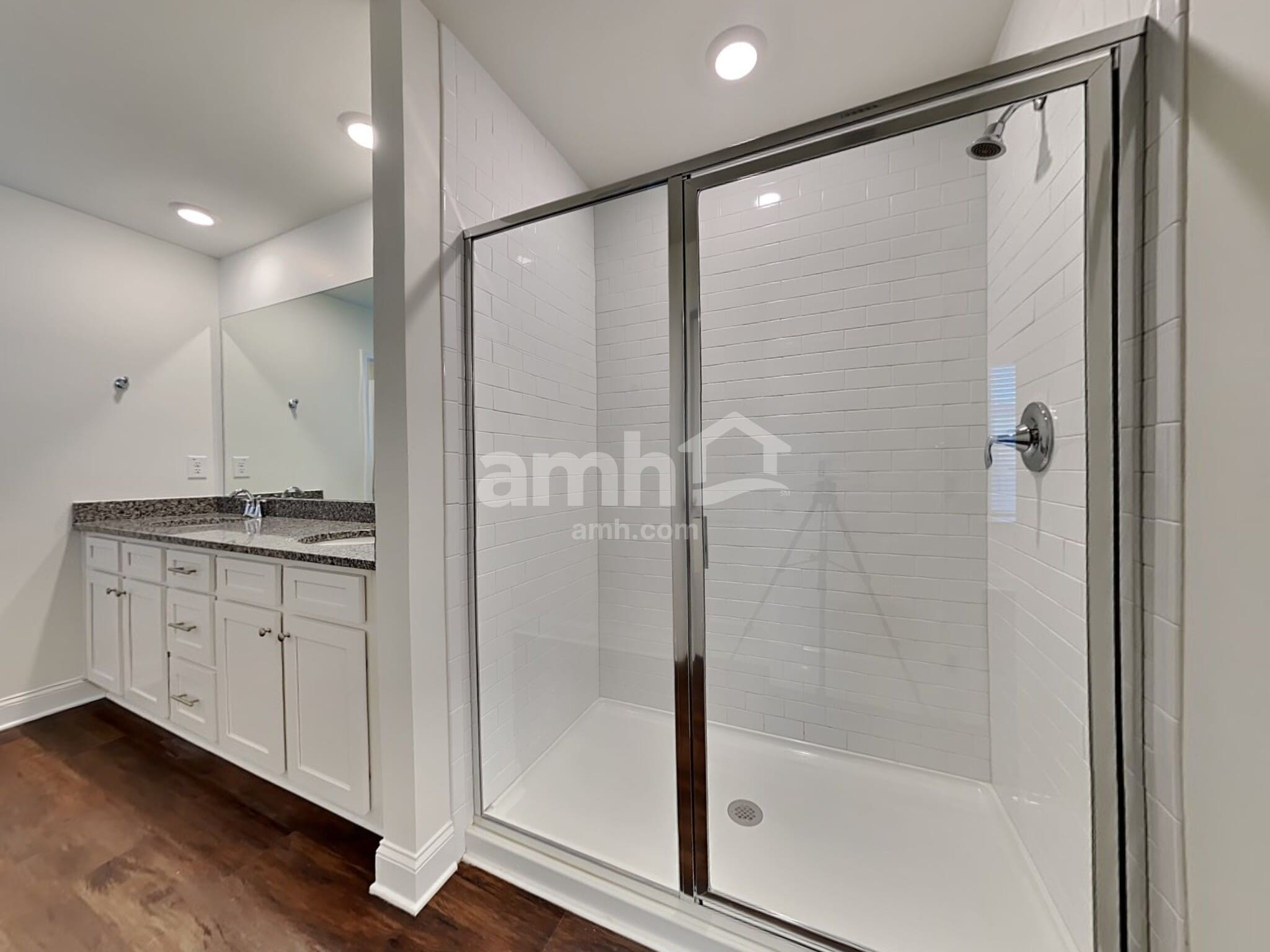 Building Photo - 585 Smt Vw Ln