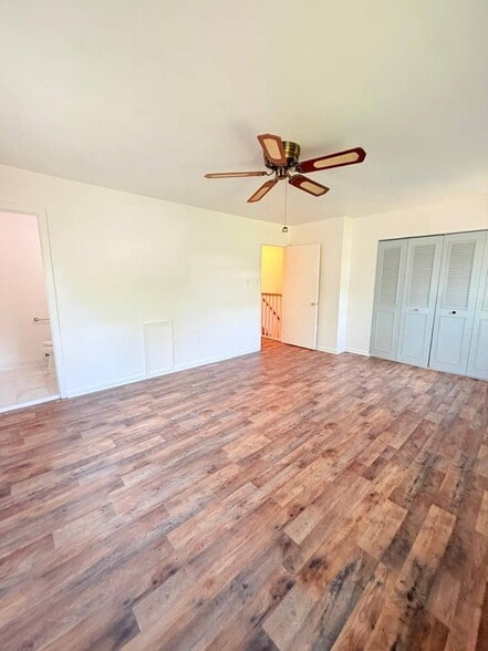 Building Photo - 4240 Embassy Dr