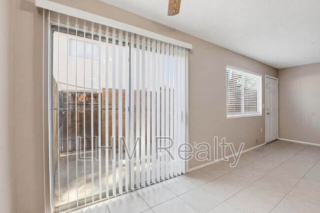 Building Photo - 860 E Brown Rd