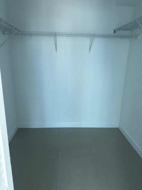 Building Photo - 950 Brickell Bay Dr