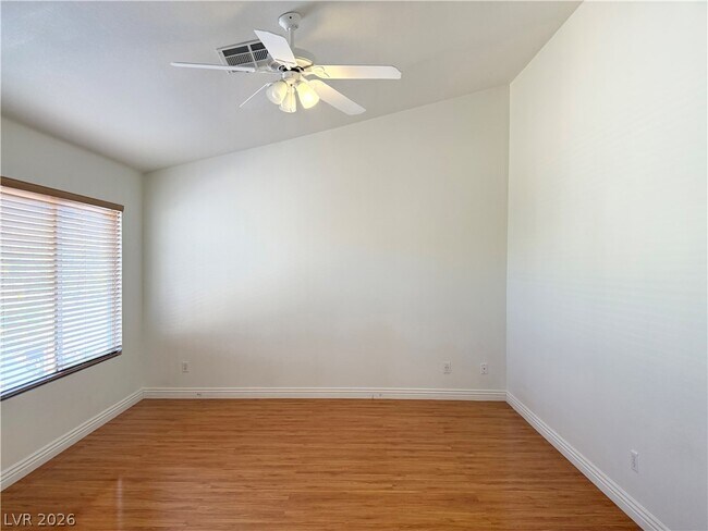 Building Photo - 705 Lexington Cross Dr