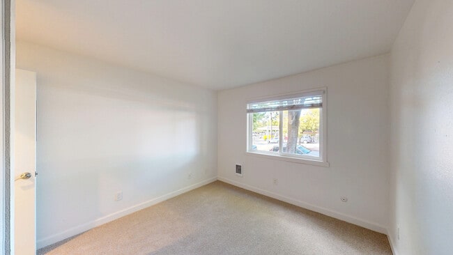 Building Photo - 511 Alameda del Prado