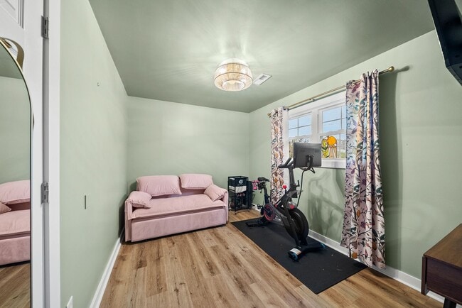 Building Photo - Durham's Best Ranch!