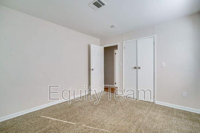 Building Photo - 9751 Marino Dr