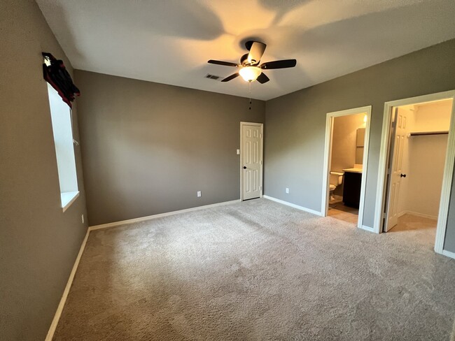 Building Photo - 7007 Fall Creek Ln