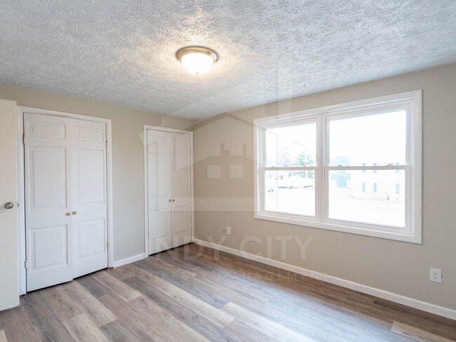 Building Photo - 3281 Ashley Ln