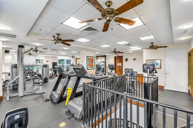 Building Photo - 19501 W Country Club Dr