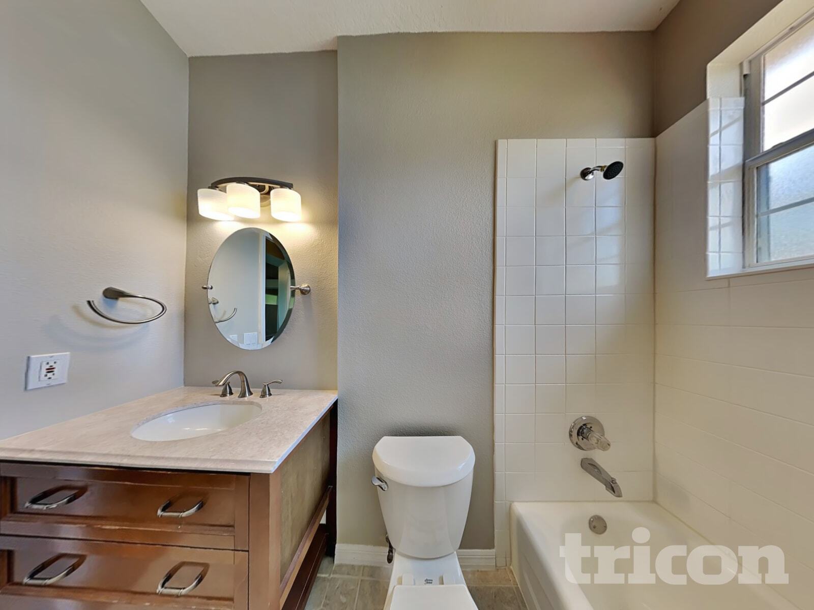 Building Photo - 9 Point Pl