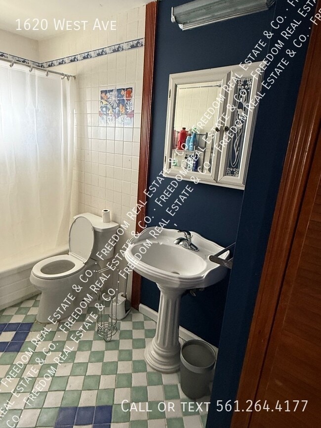 Building Photo - 1620 West Ave