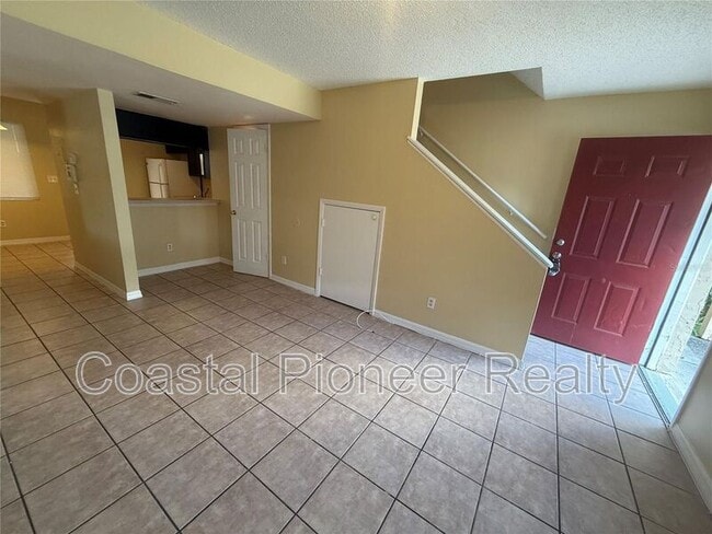 Building Photo - 217 S Moss Rd