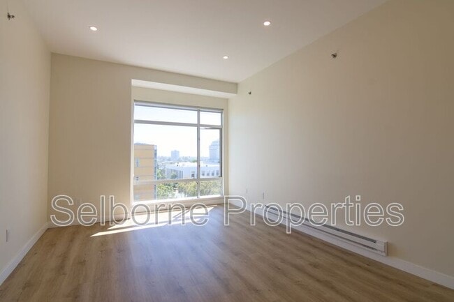 Building Photo - 1401 Jackson St