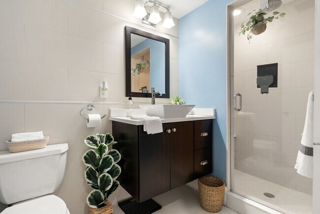 Building Photo - 12 Mohawk St