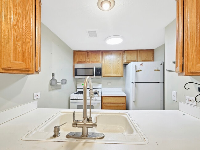 Building Photo - 1978 Kenilworth Cir