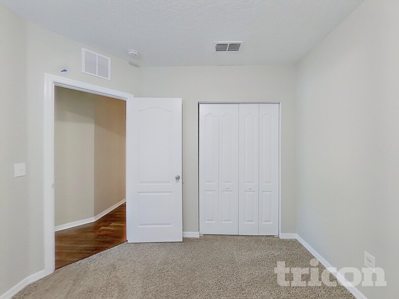 Building Photo - 492 Shirley Dr