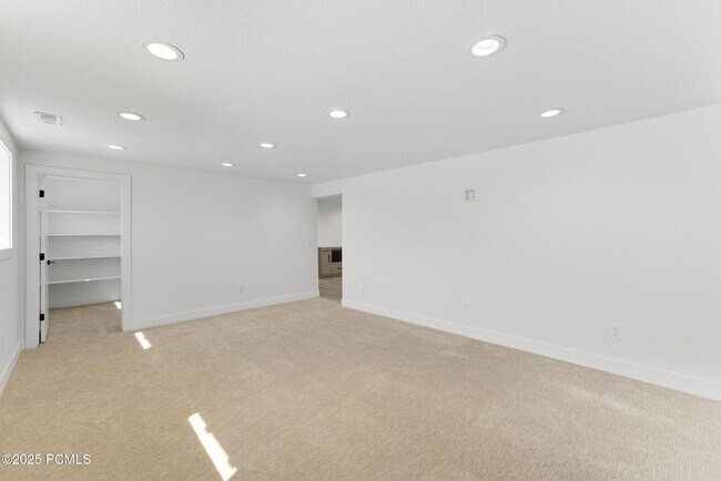 Building Photo - 5866 N Fork Rd
