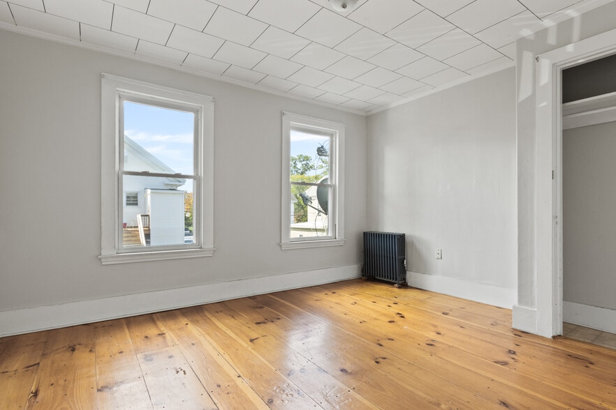 Building Photo - 30 Cutts Ave