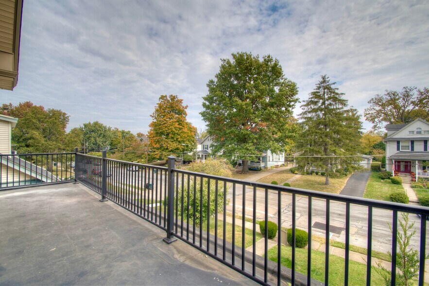 Building Photo - 3799 Millsbrae Ave