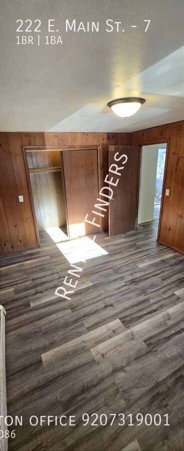 Building Photo - 222 E Main St