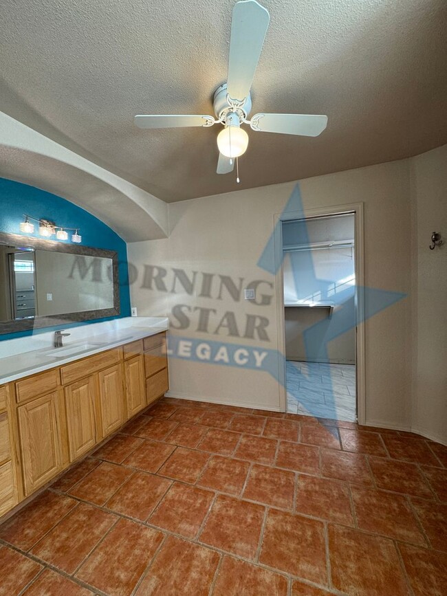 Building Photo - Live in MESILLA!  Beautiful house in the m...