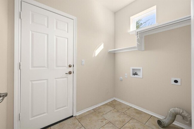 Building Photo - 119 Portsmouth Dr