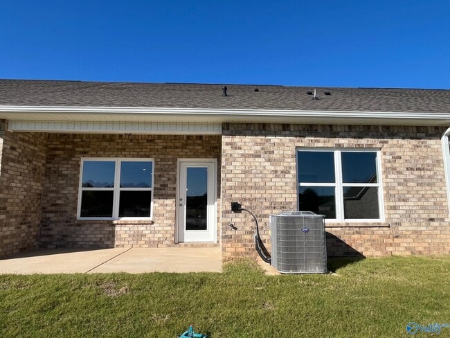 Building Photo - 3131 Lea Ln SE