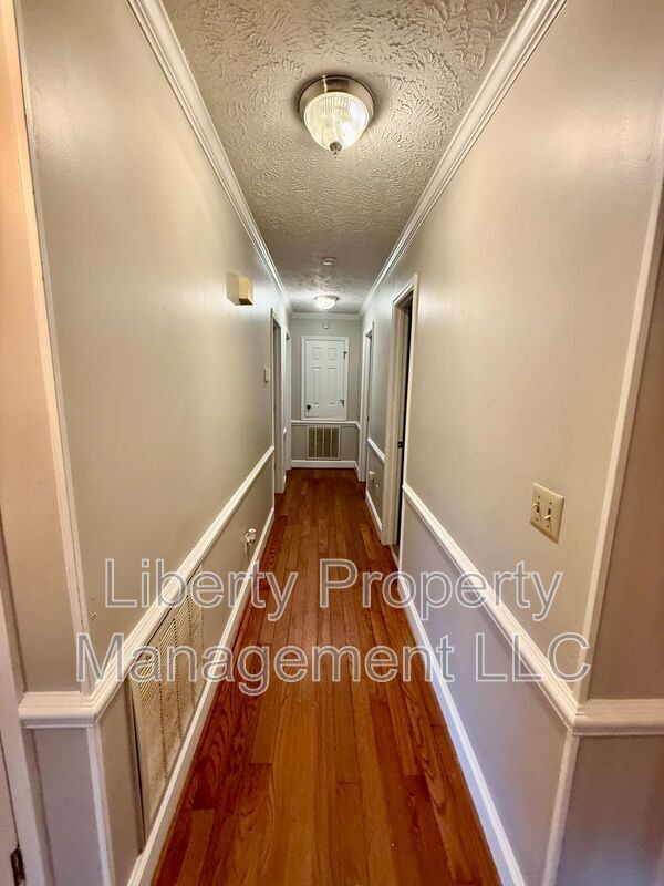 Building Photo - 2958 Walden Rd