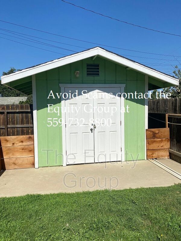 Building Photo - 693 S Laspina St