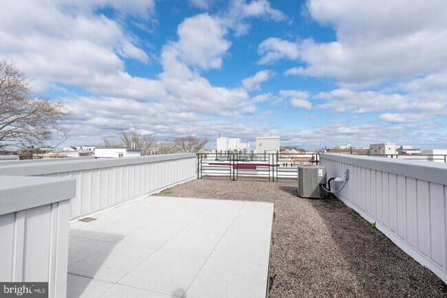 Building Photo - 815 Perkiomen St