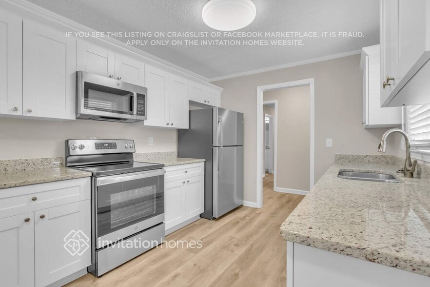 Building Photo - 3753 Briarcliff Dr