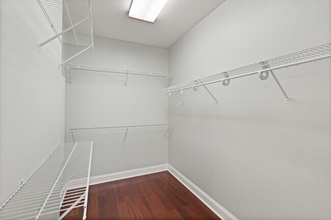 Building Photo - 2899 Chanterelle Cove