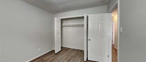 Building Photo - 10356 Chelmsford Dr