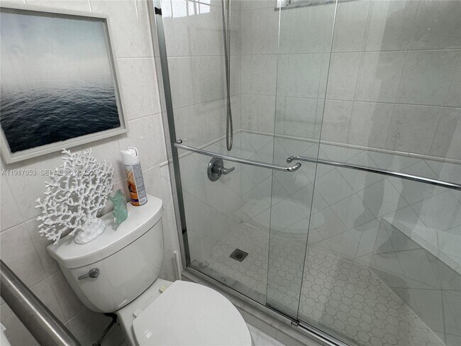 Building Photo - 6050 NW 64th Ave