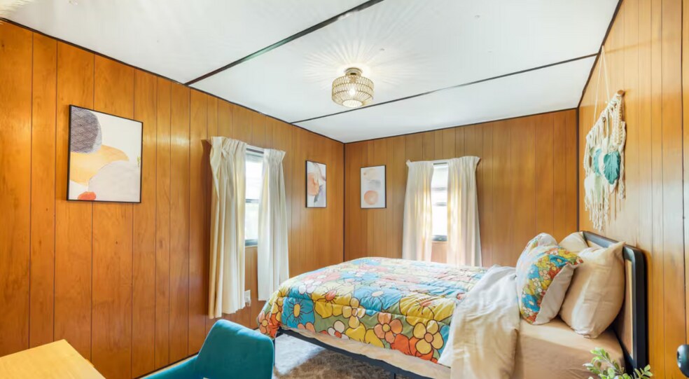 Building Photo - 1100 Rice Ln