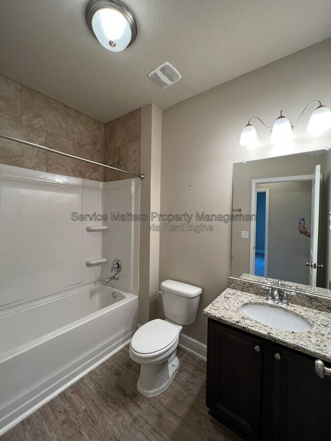 Building Photo - 4233 S Cambridge Way