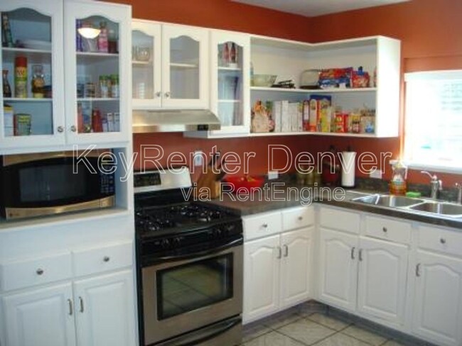 Building Photo - 1540 Zenobia St
