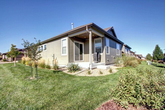 Building Photo - The Meadows 2 bed 2.5 bath Patio home low ...