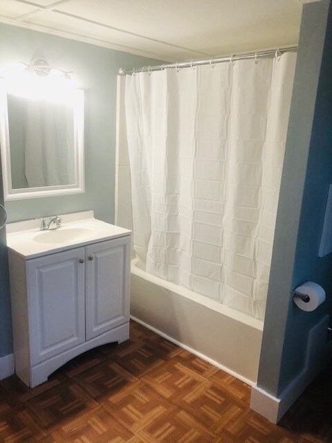 Building Photo - 12 Lewis Ln