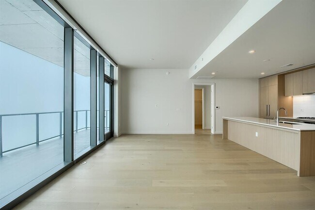 Building Photo - 44 East Ave