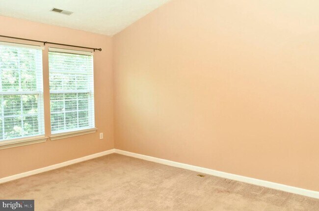 Building Photo - 7005 Cradlerock Farm Ct