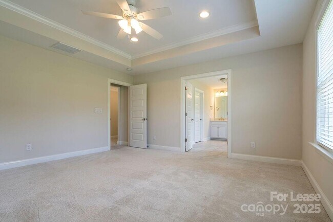 Building Photo - 6607 Wildbrook Dr