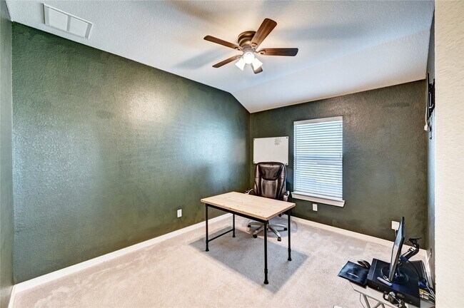 Building Photo - 31702 Casa Linda Dr