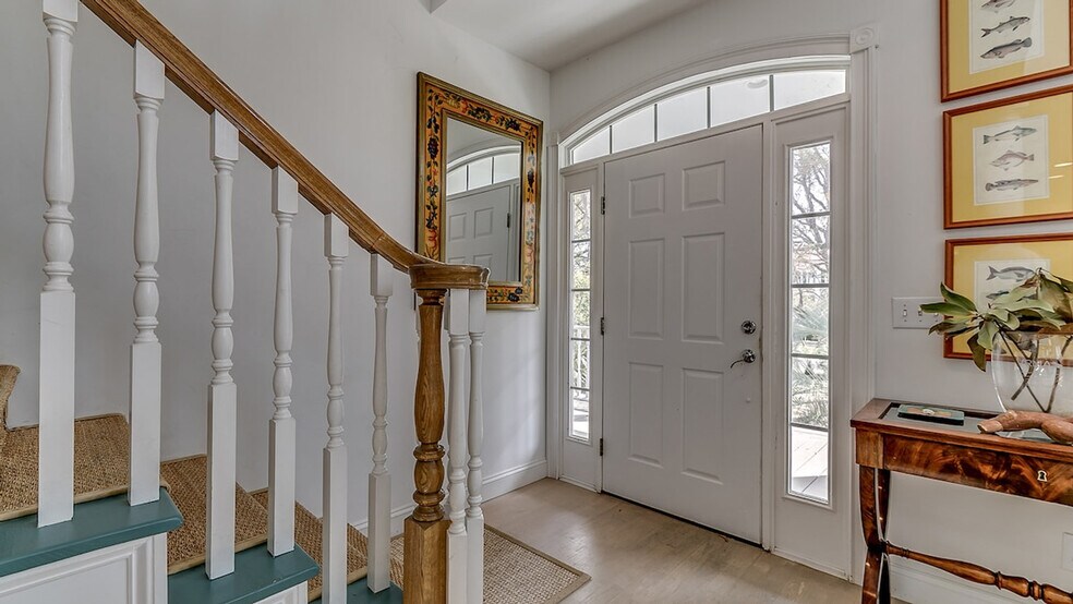 Building Photo - 635 Dune Oaks Dr