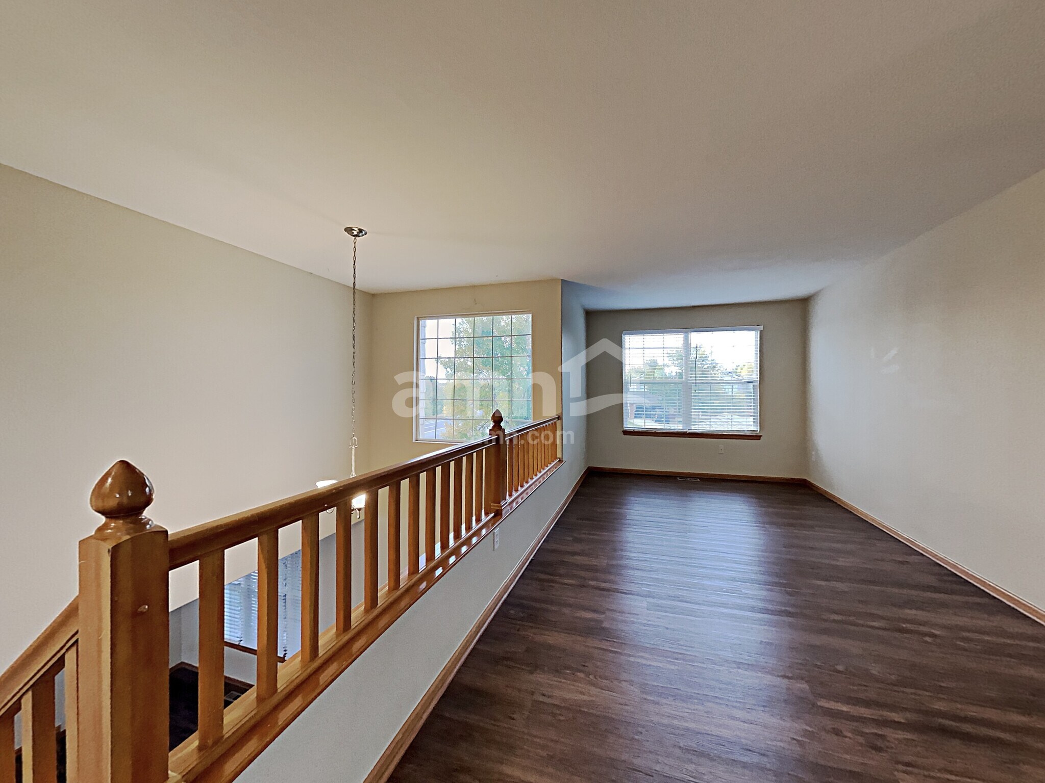 Building Photo - 1212 E 135th Pl