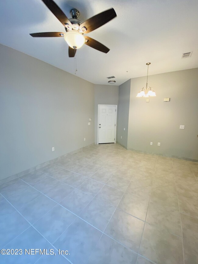 Building Photo - 9505 Armelle Way