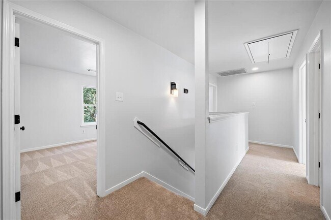 Building Photo - 22823 Tara Way Dr