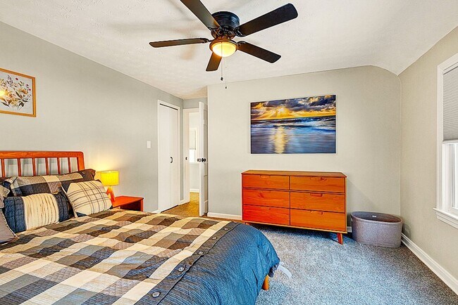 Building Photo - 3 BED 1 BATH SINGLE FAMILY HOME IN BEAUTIFUL SOUTH EUCLID