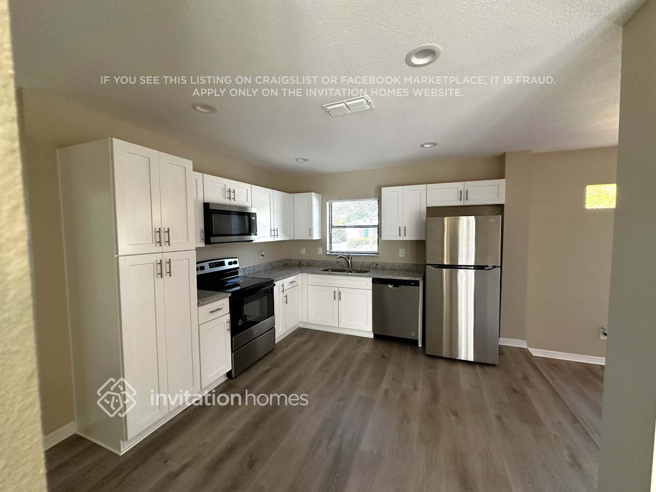 Building Photo - 7537 17th Ln N
