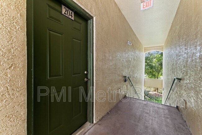 Building Photo - 5039 Sunridge Palms Dr