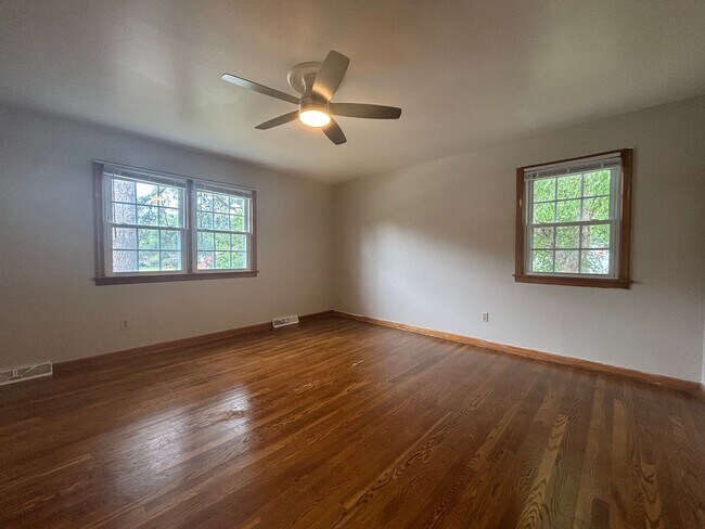 Building Photo - 4bd/2.5ba Home in Hampton