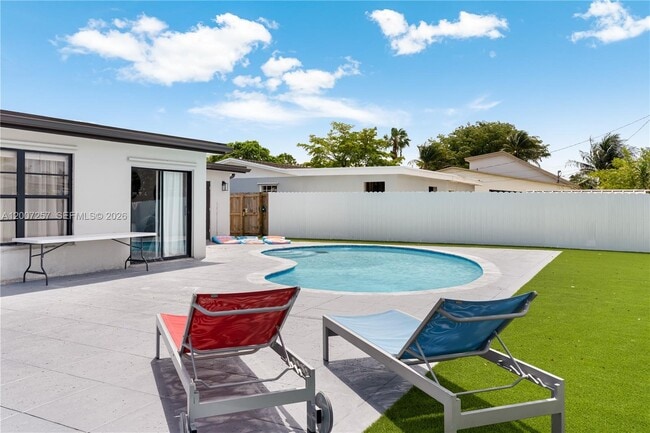 Building Photo - 7051 Tyler St